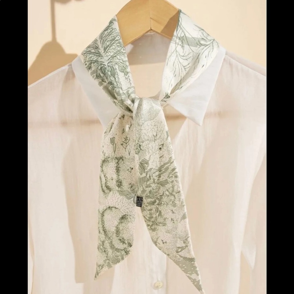 Green Floral Twilly